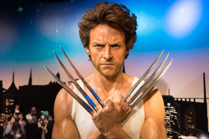 Wolverine mit Hammelkotelletten als Bart-Trend 2025 