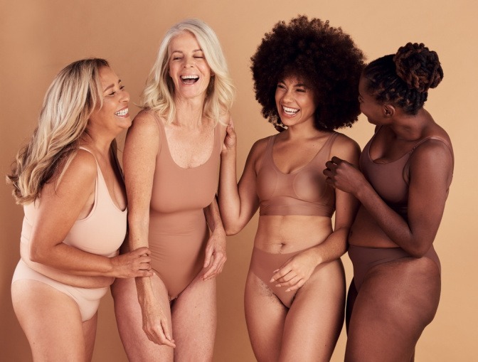 Frauen mit unterschiedlichen Körperformen und Hautfarben